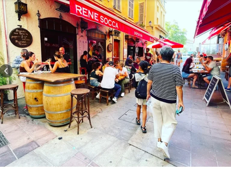 Chez René Socca, restaurant et bar à Nice