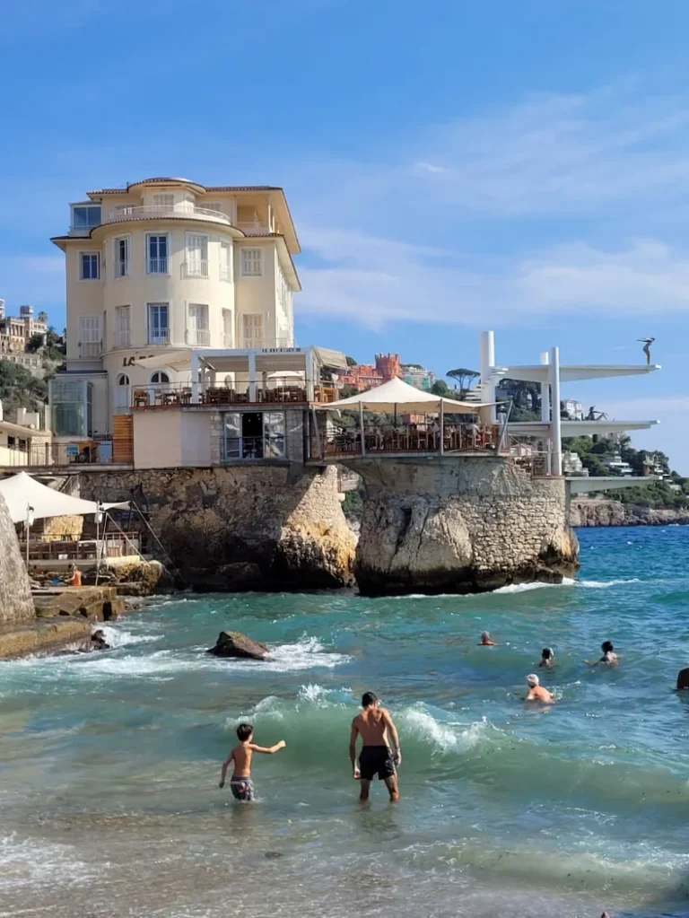 Plage de la réserve à Nice